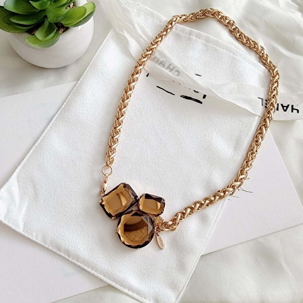Gorgeous necklace